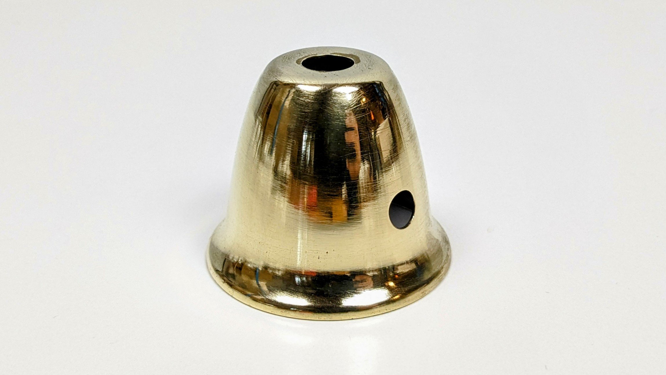 Messing top/ bund med sidehul. 1960. Ubrugte. Nypoleret. Højde 46 mm. Ø55 mm