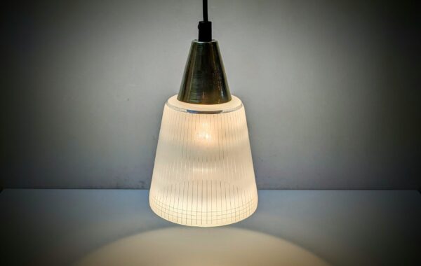 Custom made vintage lampe 1960 glas. El og ophæng er nyt.  Ø14,5