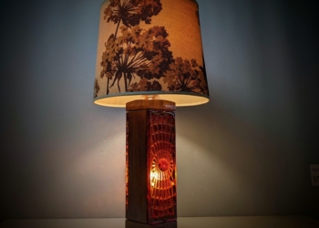 Fuld restaureret Orrefors bordlampe fra 1970. 55 cm høj. Uden skærm. Nyt el. Læs mere.