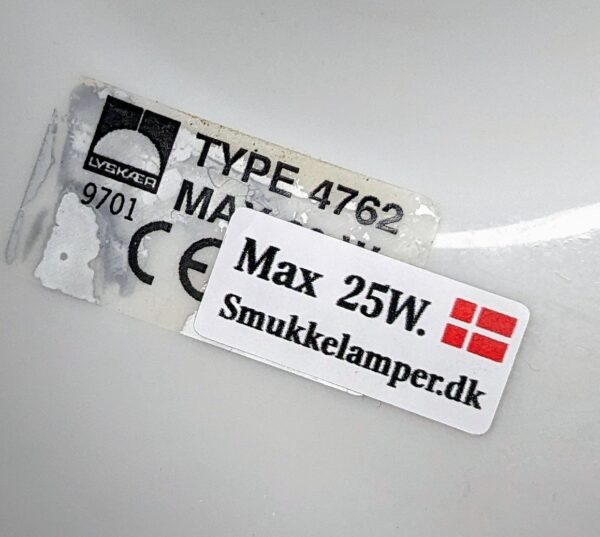 Originale Lyskær dansk design pendel i opalglas. Model 4762. Nyt el. 1980. Stykpris. Glans 10. Ø18. Hvide ledninger. Læs mere.