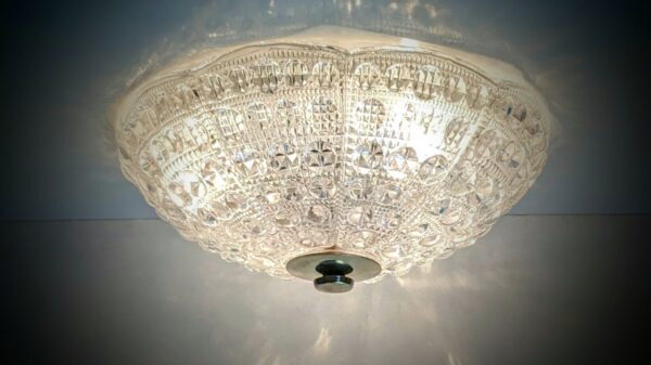 Eksklusiv svensk plafond. Carl Fagerlund 1960. 5 kilo glas. Delvist nyt el. Ø35. Pickup only.
