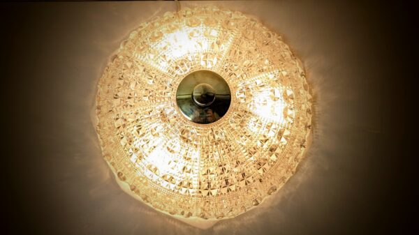 Eksklusiv svensk plafond. Carl Fagerlund 1960. 5 kilo glas. Delvist nyt el. Ø35. Pickup only.