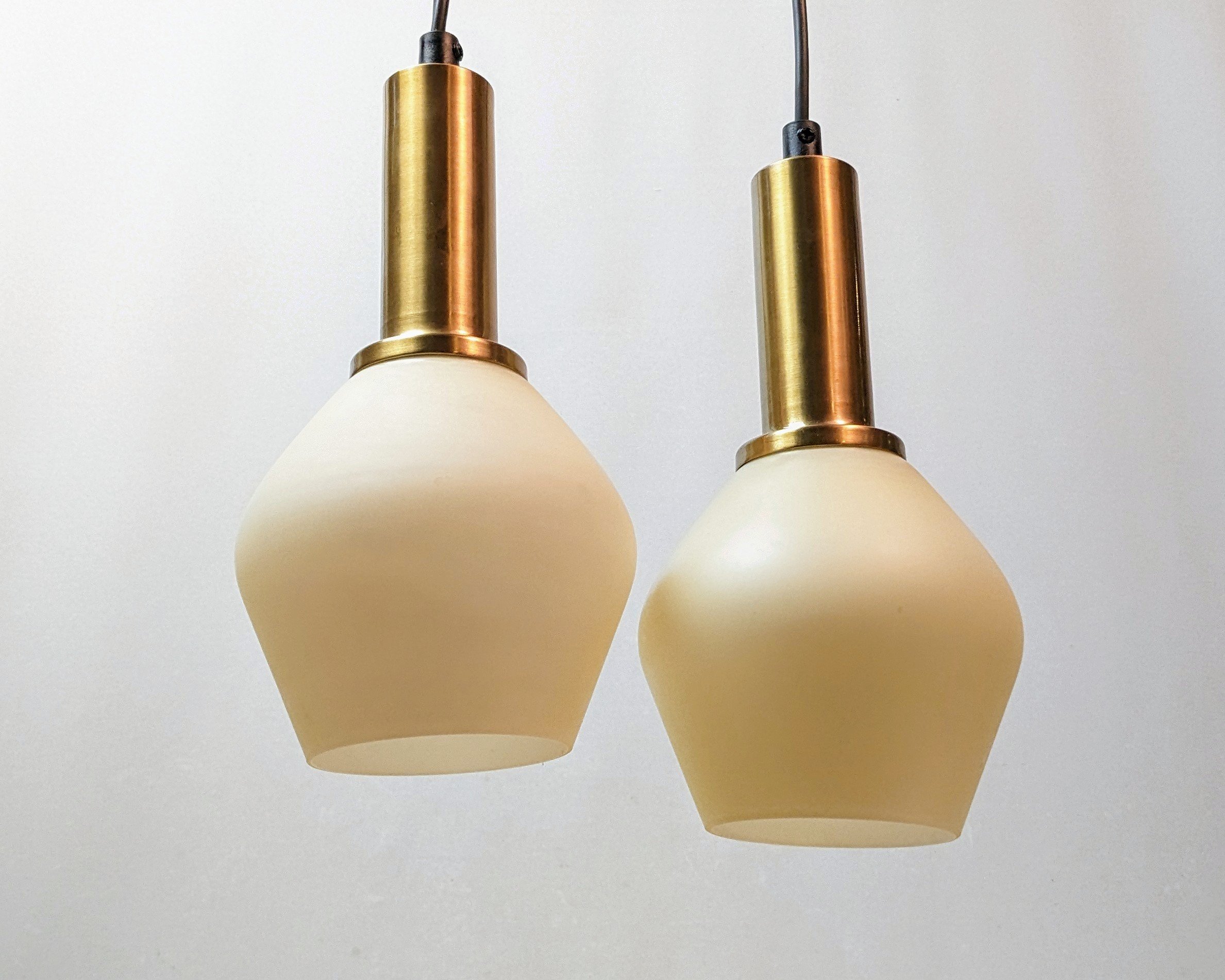 Sæt med 2 vintage glas pendler. Alt udover glas er nyt. Ø14. Nyt el. 1960 - Billede 2