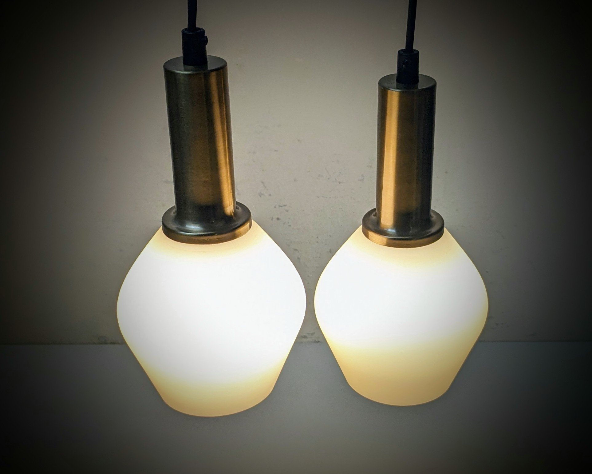 Sæt med 2 vintage glas pendler. Alt udover glas er nyt. Ø14. Nyt el. 1960 - Billede 3