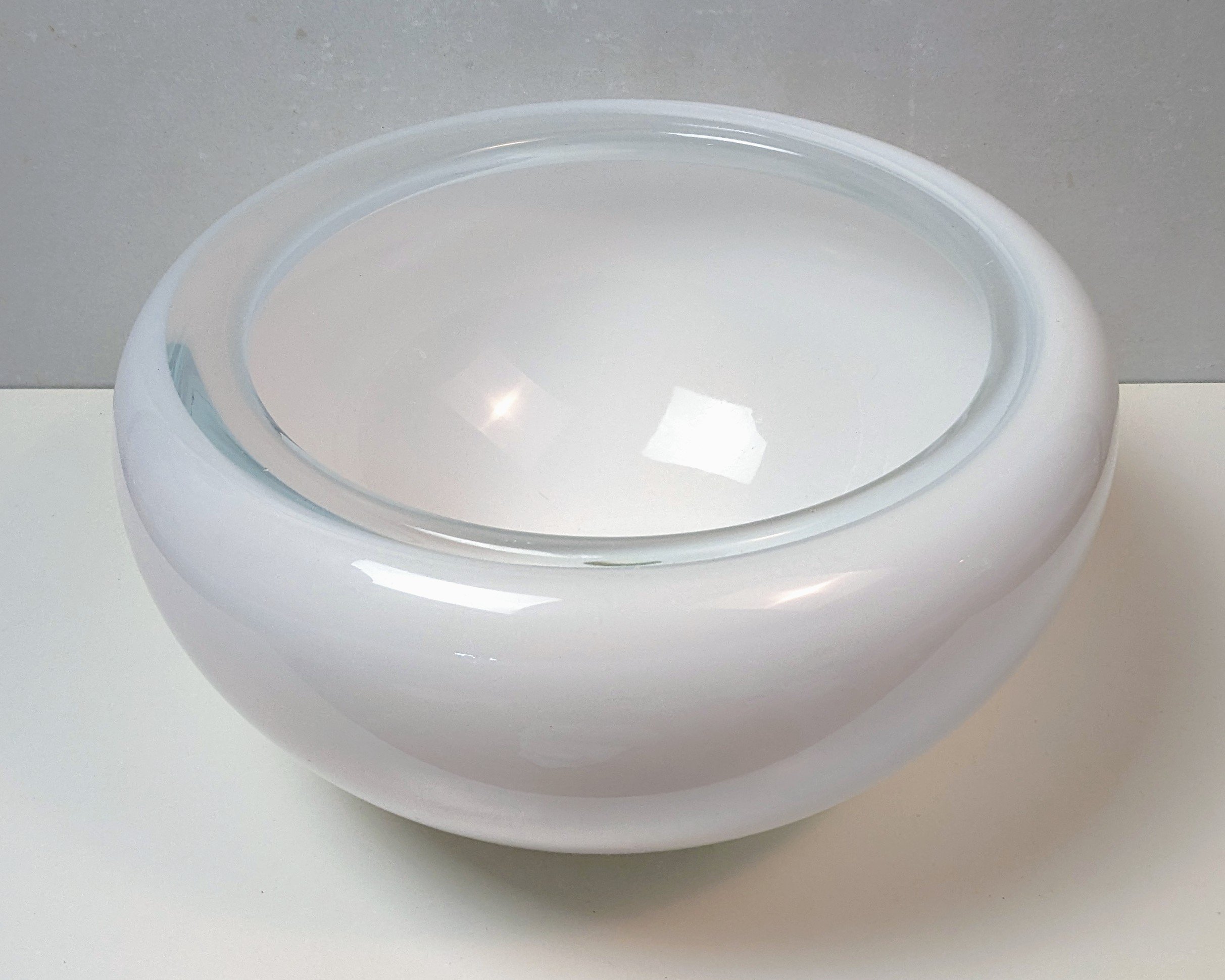 Dansk verdensklasse design fra Per Lütken 1983. Holmegaard. Nyt el. Ø36. Model Sunset. Pickup only.