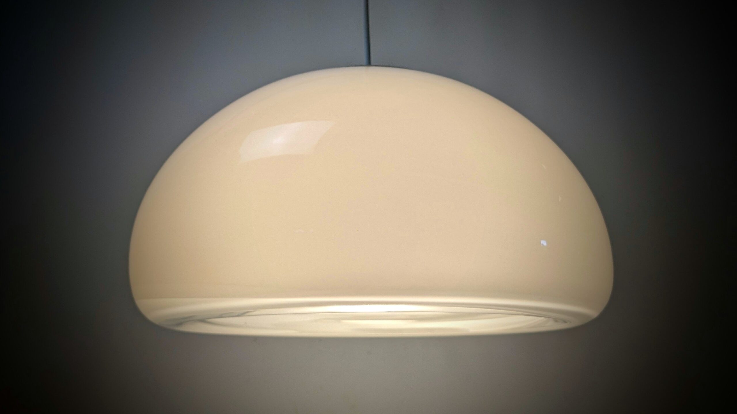 Dansk verdensklasse design fra Per Lütken 1983. Holmegaard. Nyt el. Ø36. Model Sunset. Pickup only.