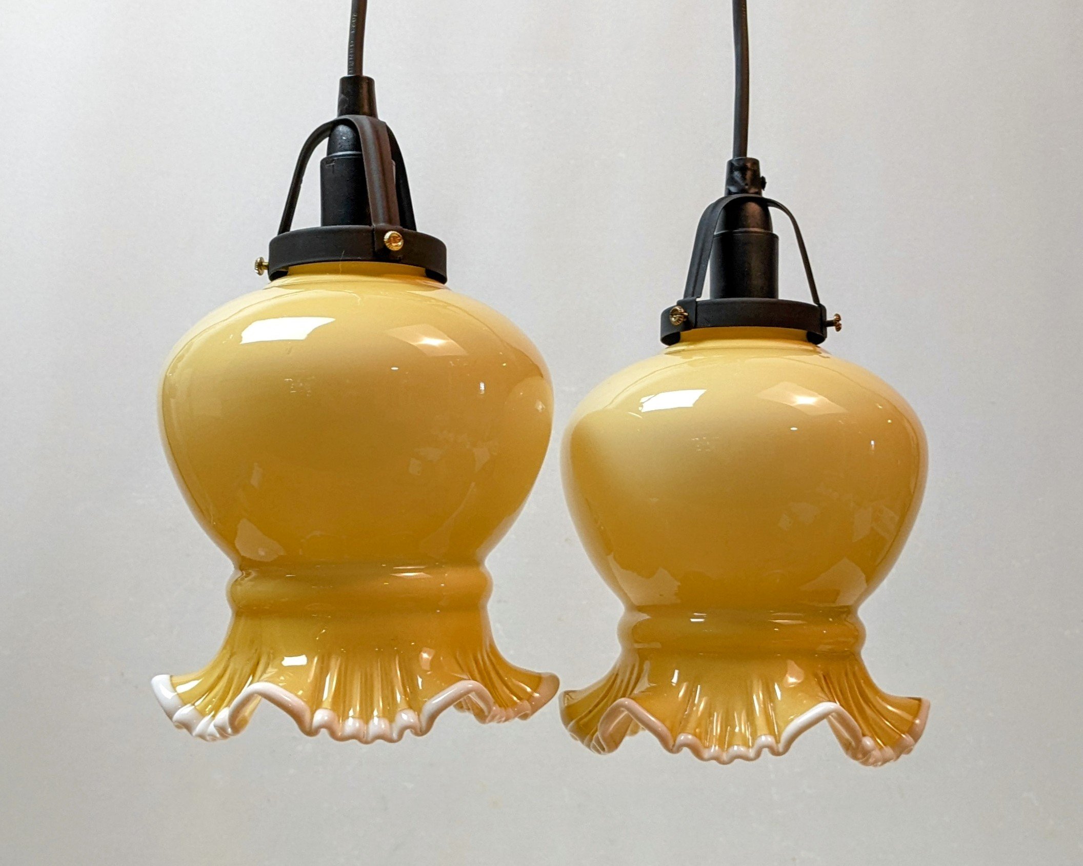 Sæt med 2 spansk inspirerede vintage glas lamper med skørter. Nyt el. Model "Desperado". Ø14 - Billede 2