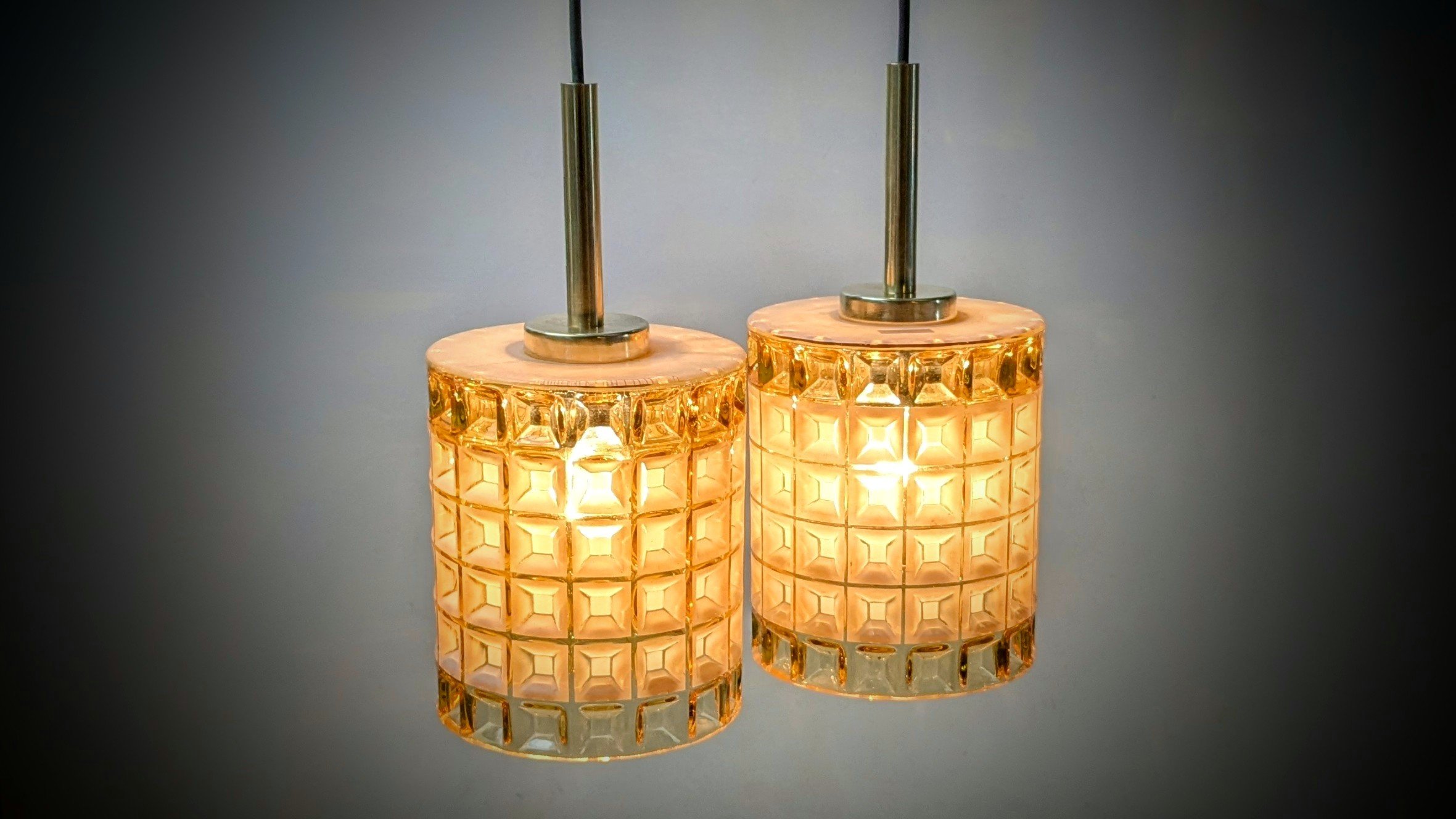 Sæt med 2 Orrefors lamper 1960. Carl Fagerlund/ J.T.Kalmar. Vaffel. Fuld restaureret. Store.