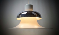 Sjælden Louis Poulsen loftlampe 1970.Mandalay. Design Andreas Hansen. Hvid. Nyt el. Ø45 2 haves.