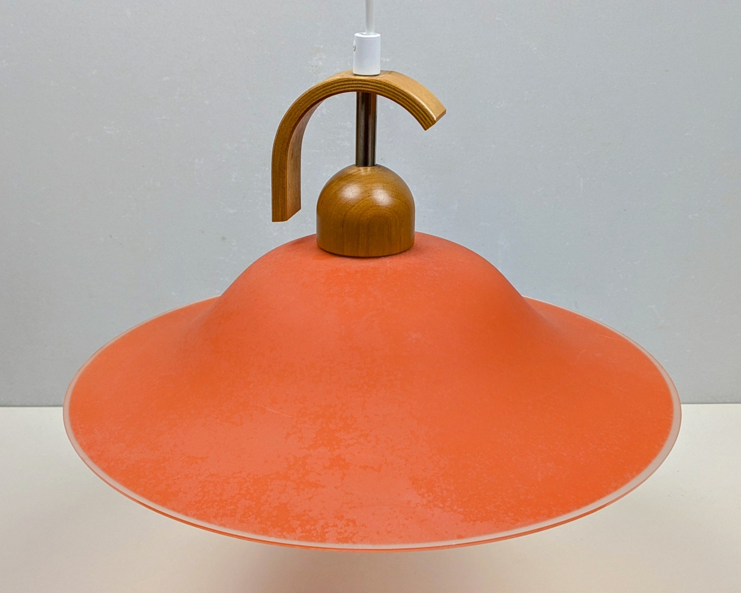 Belid loftlampe laksefarvet glas fra 1980