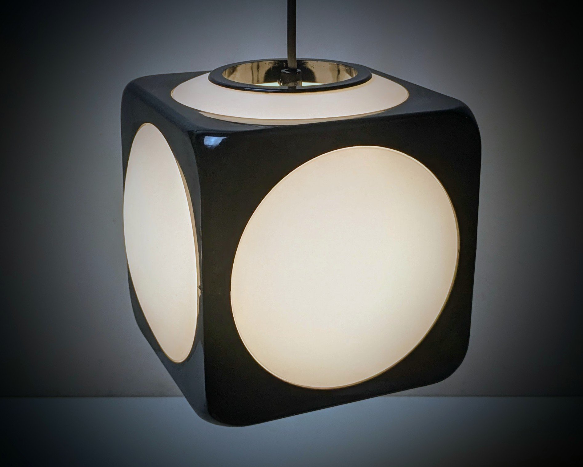 Lars Schiøler Hoyrup/ Ikea. Pokerdice /Kuben. Klassisk design. Nyt el. Sjælden.