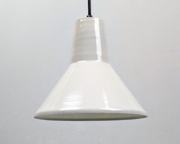 Dansk design 1980. E.S.Horn. Ø16. Hvid/sort. Nyt el. Type 118.