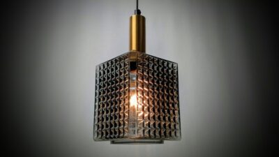 Carl Fagerlund/ for Orrefors &Lyfa. Fuld restaureret. Sjældent sort glas. Læs mere.