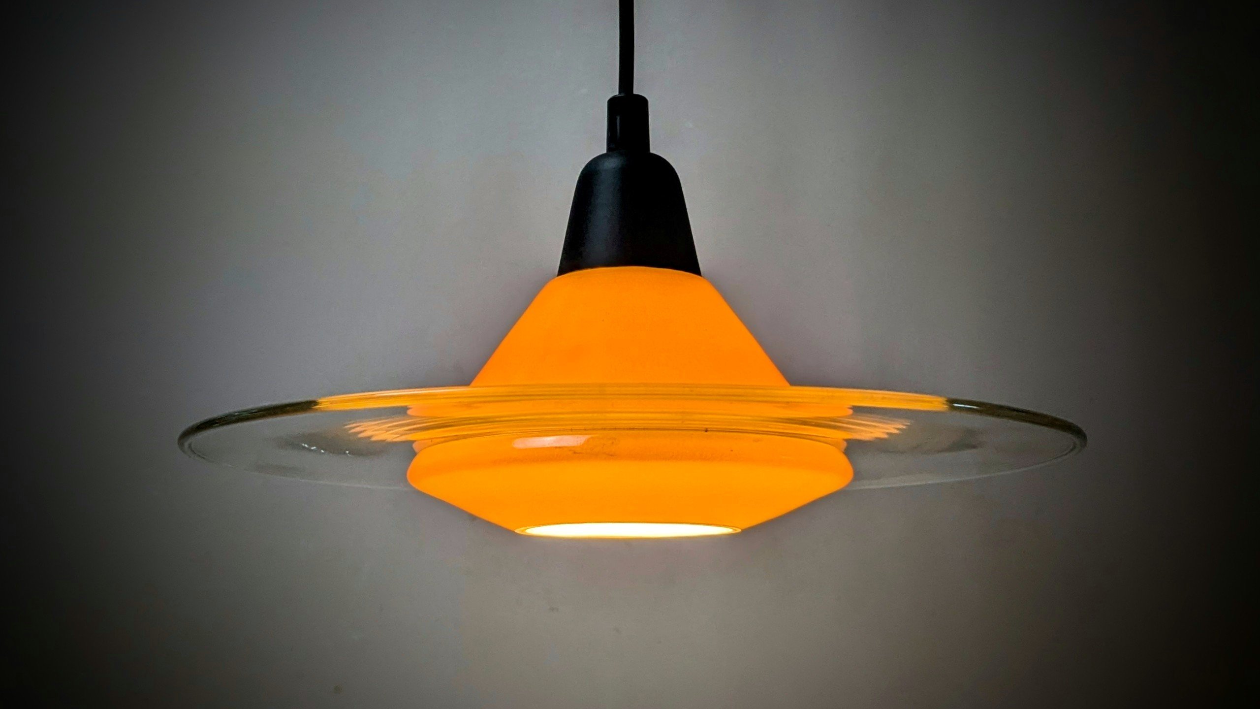 Lækker glas design lampe. Ø31. Møller redesign. Nyt el m.m