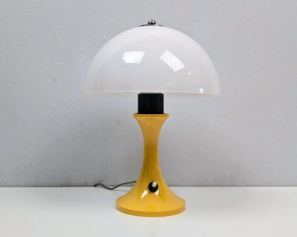 Sjælden Champilamp bordlampe fra 1973. Ø20. Ubrugt. Danish design. Solsikke gul.