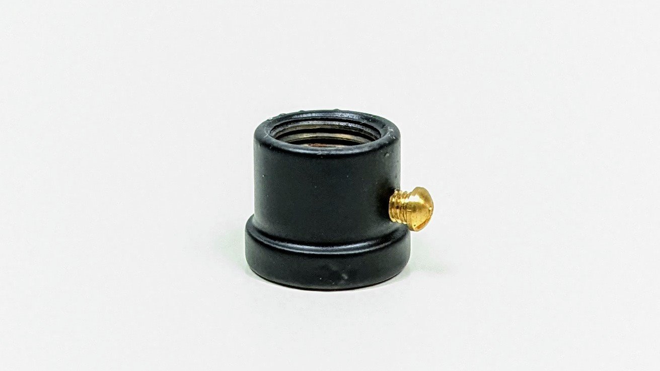 Mellemstykke M10. Sort. Fuld gevind. Til afslutning ved pendelrør. 13 mm lang. Sammenslutning.