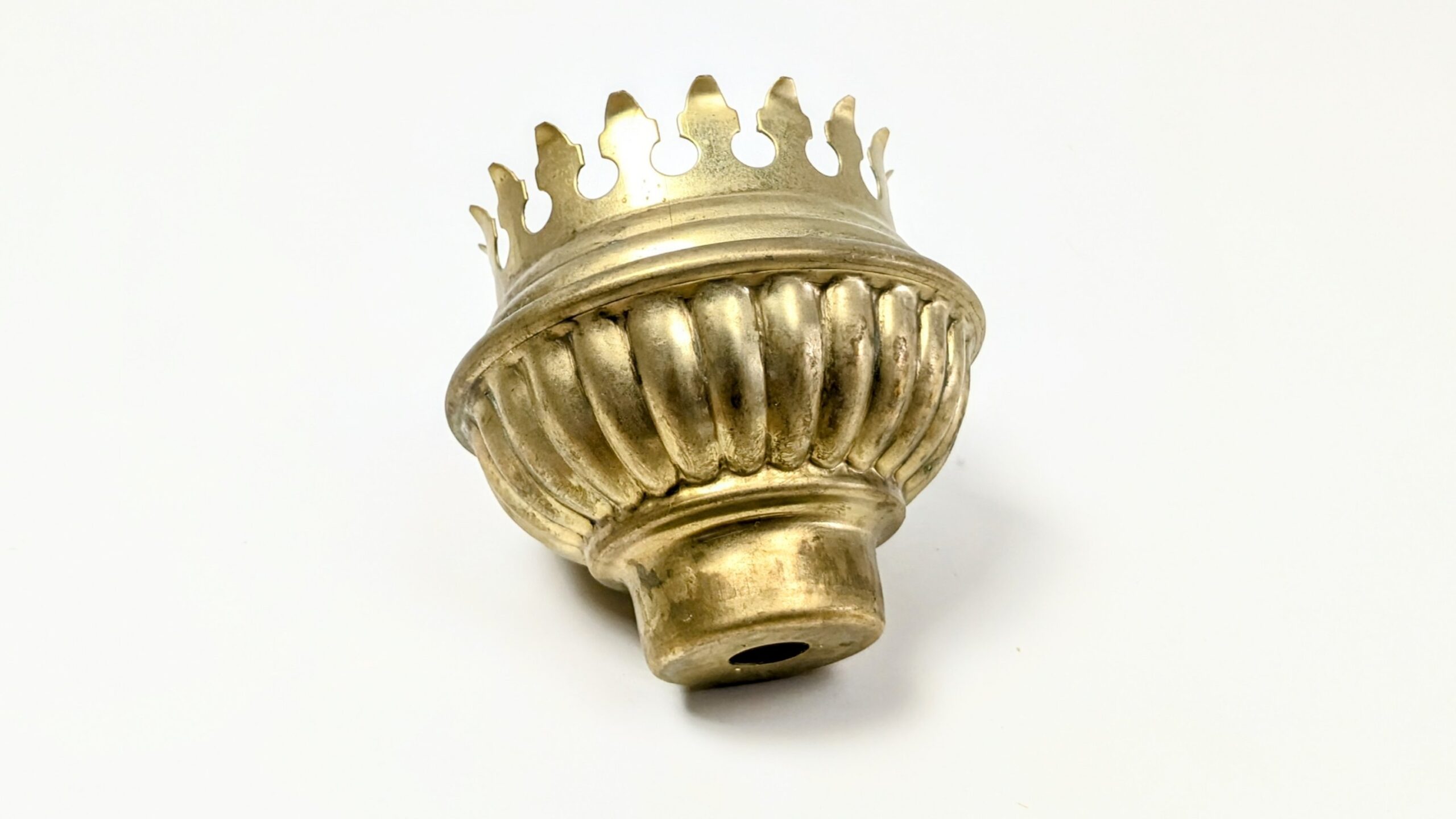 Imitationsbrænder messing hus / skjuler til petroleums lamper. Til fatning montering.