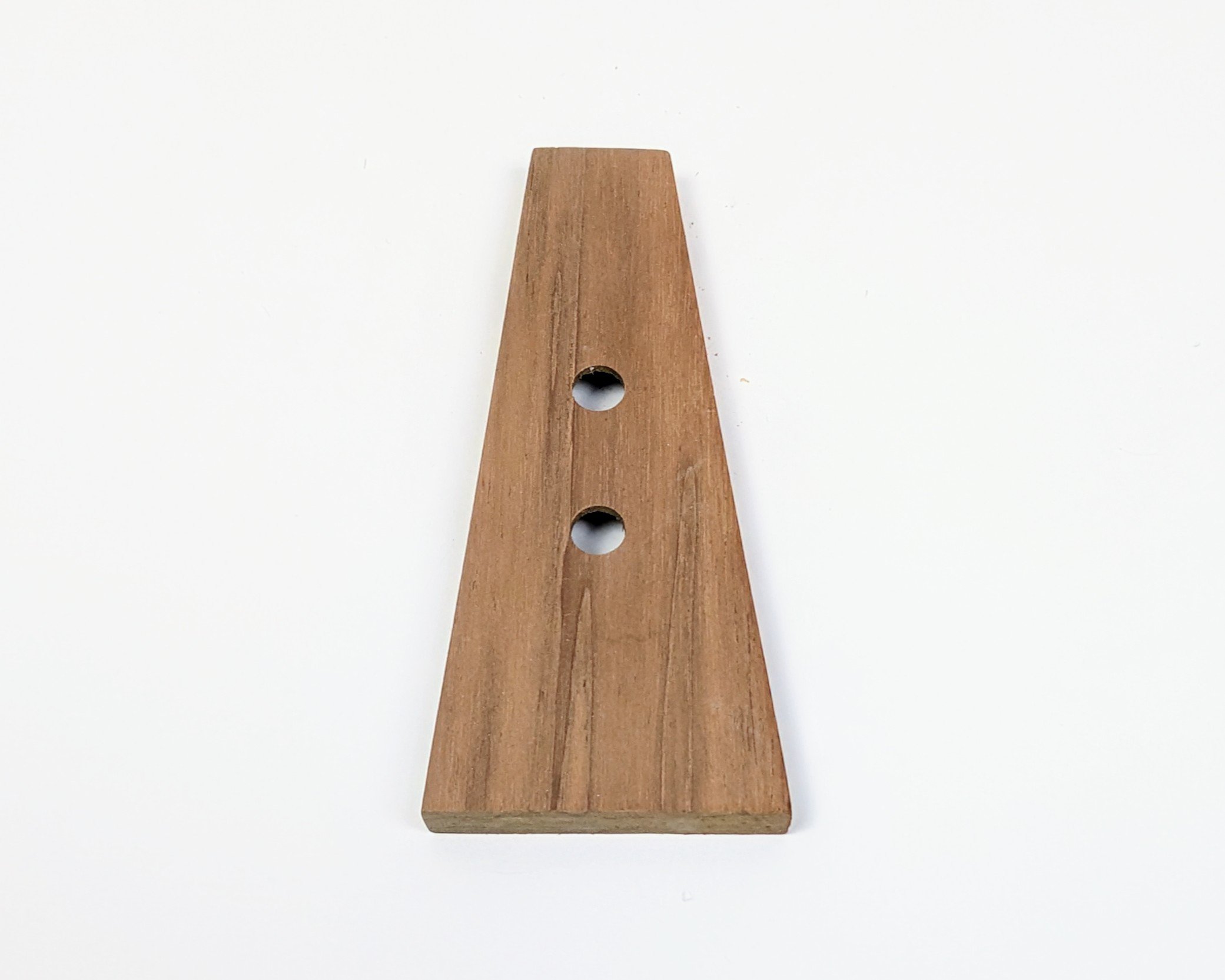 Væglampet bagplade væglampe. Teak. 138 mm. Konisk. Centrerede huller. Ny fra 1960.