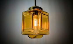 Klassisk vintage opgangs lampe. Entre lampe. Nyt el. Ø20. Cognac farvet glas.