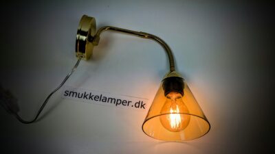 Custom Møller unika væglampe. Messing, glas og nyt el. Udhæng +26 cm