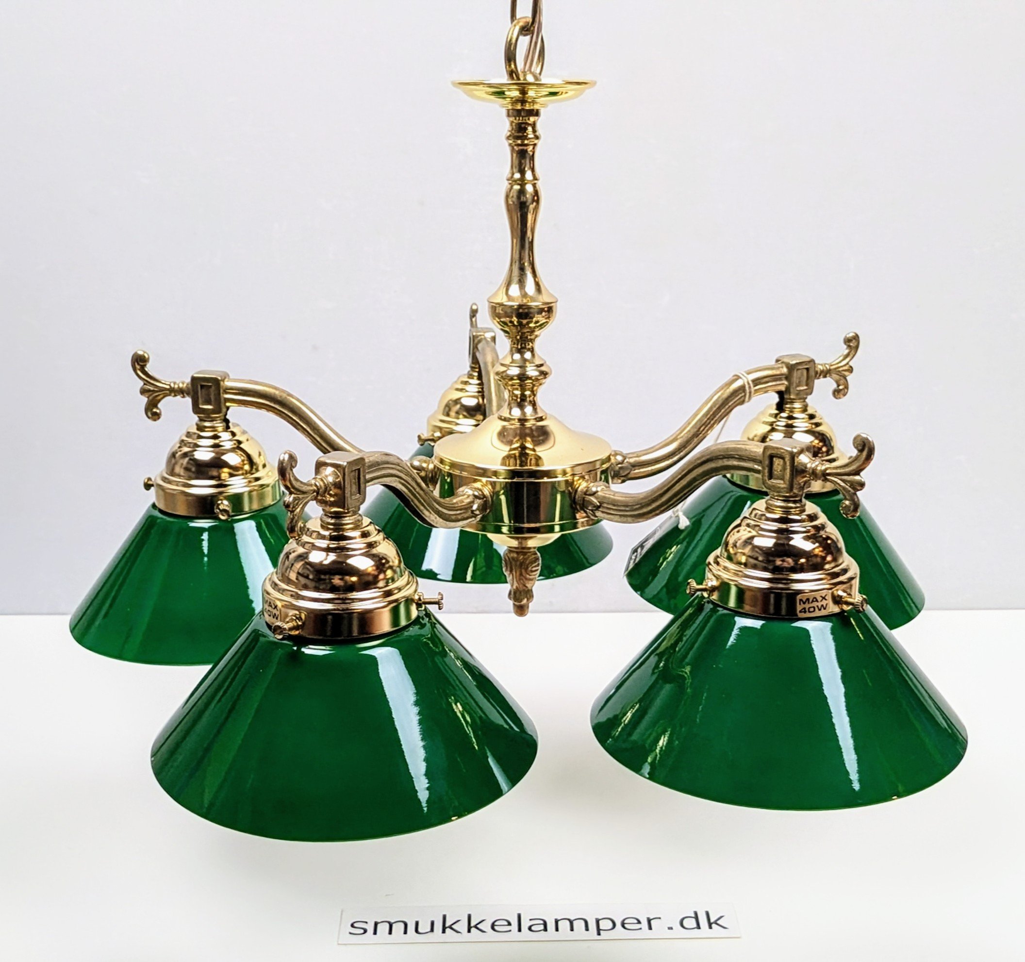 Ny eksklusiv 5 armet lysekrone i messing fra 1981. Ø42. Sjælden stand. Skovgrønne glas. - Billede 5