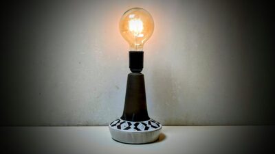 Ny dansk keramik lampe fra 1970. Opdateret nyt el. Ubrugt. Restparti. Indianer. Spirit