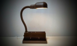 Dansk design organizer skrivebord lampe fra 1970. Mint condition. Ubrugt. Sjælden.