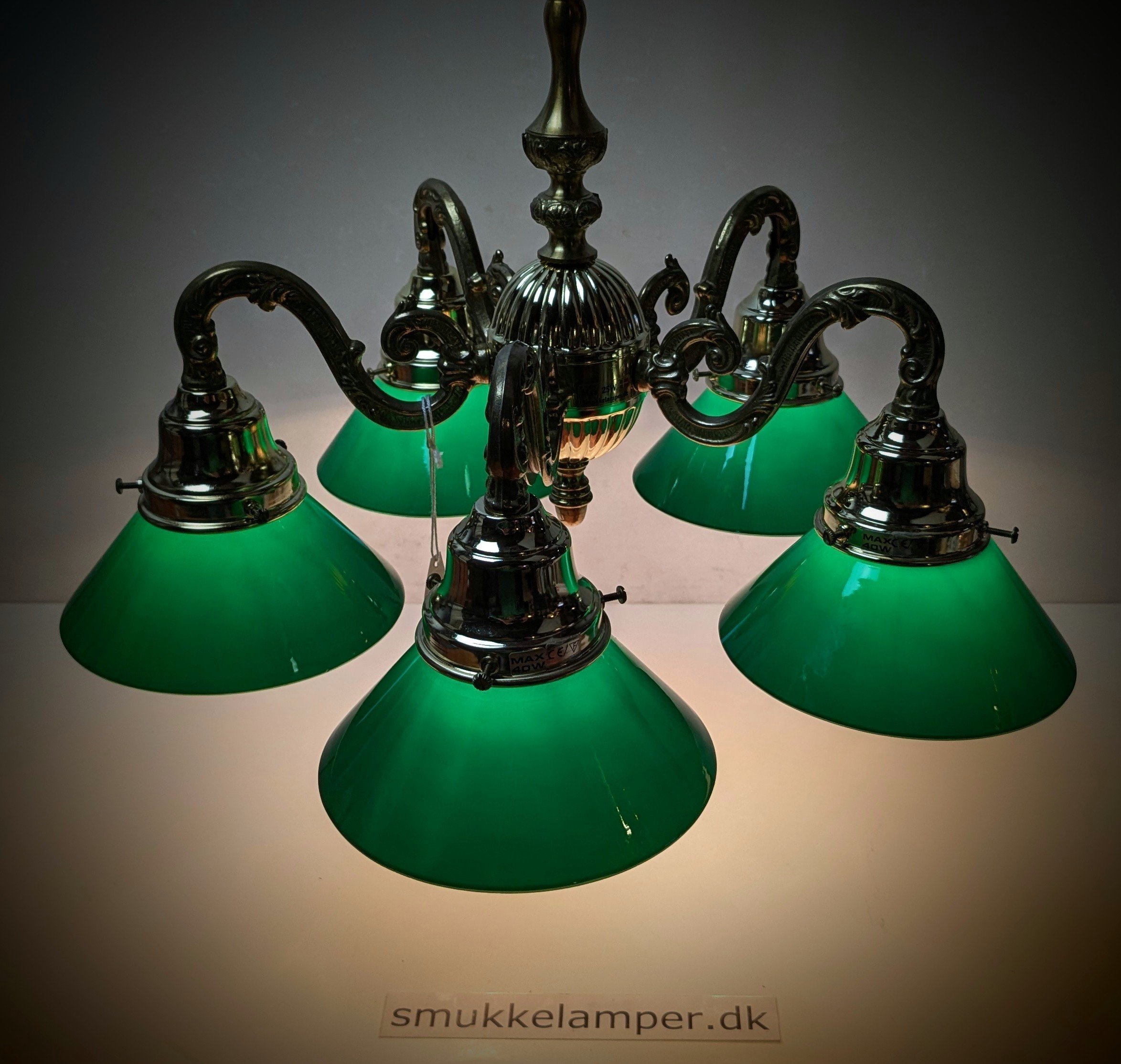 Luksuriøs 5 armet lysekrone 1960. Ubrugt. Ø45. 100cm nedhæng messing.
