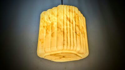 Skøn marmoreret 10 kantet loftlampe fra 1940. Fuld restaureret. 18x18 cm