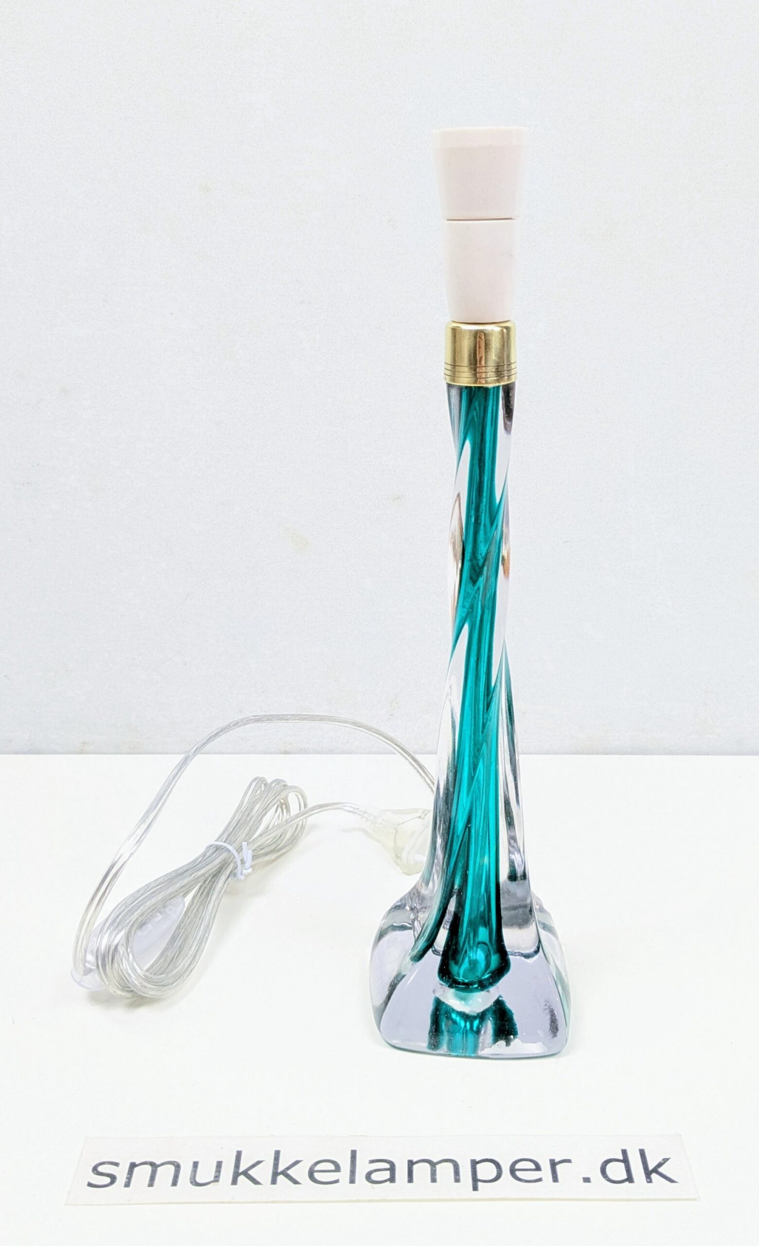 Fuld restaureret Flygfors grøn snoet bordlampe 1960. Nyt el m.m 34 cm høj. Paul Kedelv