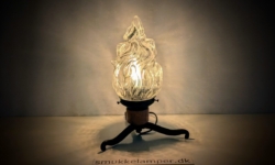 Eksklusiv dansk håndsamlet unika bordlampe. Fakkel glas. 29cmH. 22 cm i diameter.
