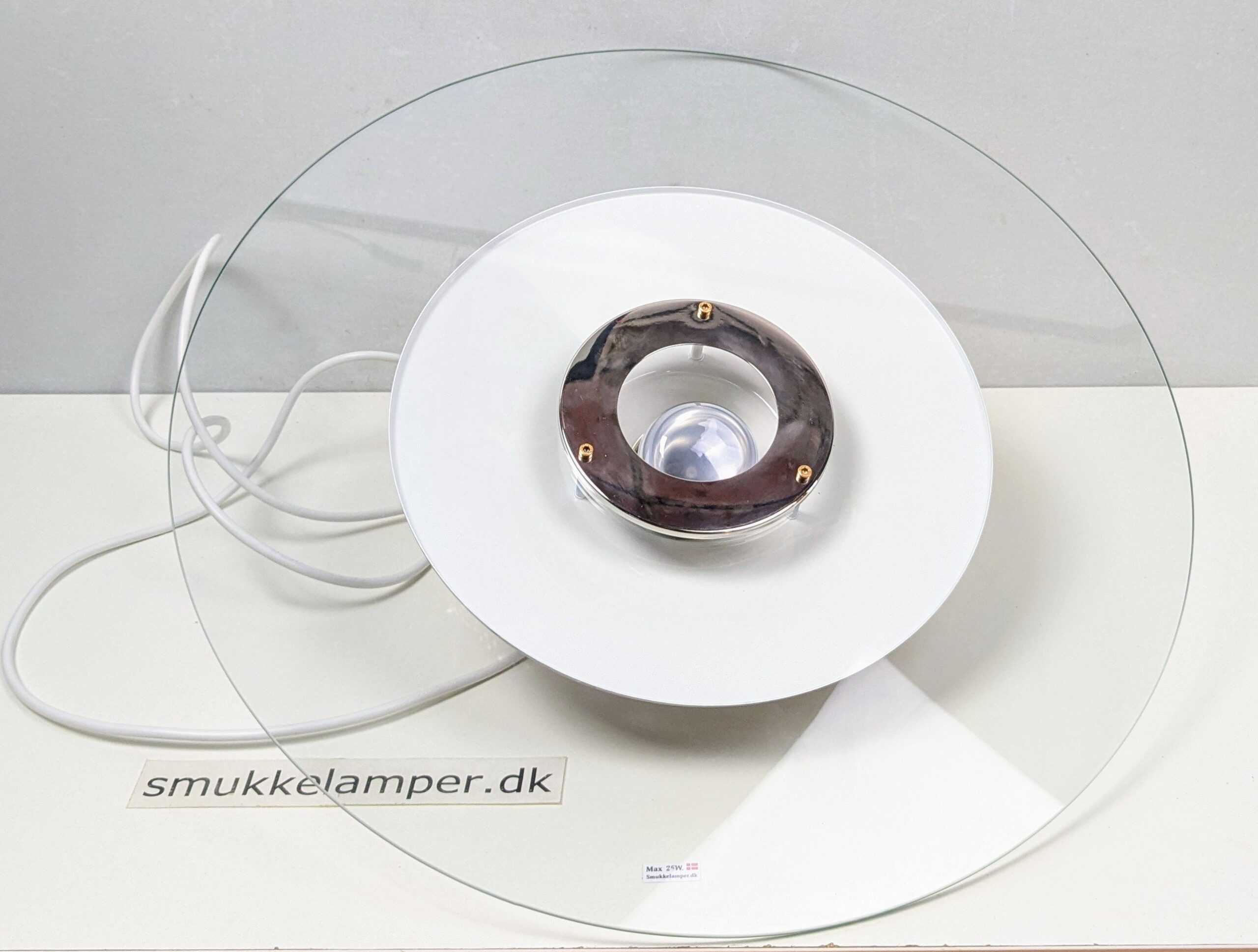 Skøn Hillebrand glas loftlampe 1990. Ø50. Nyt el. Restored. Pickup only. Klassisk design.