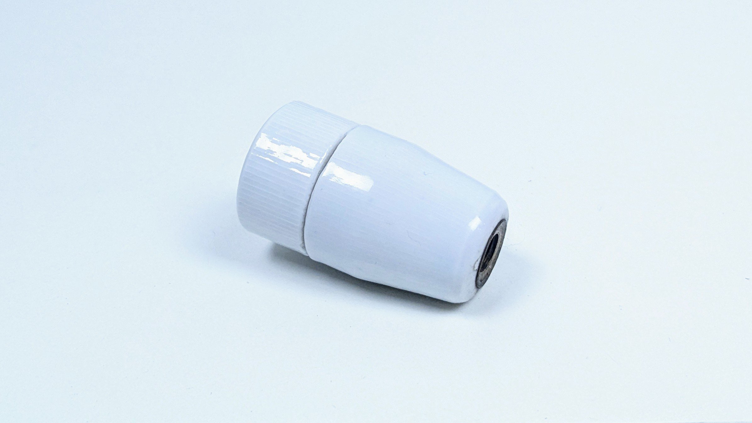 Porcelæn fatning E14. 32 mmØ. 55 mm lang. Antik. - Billede 3