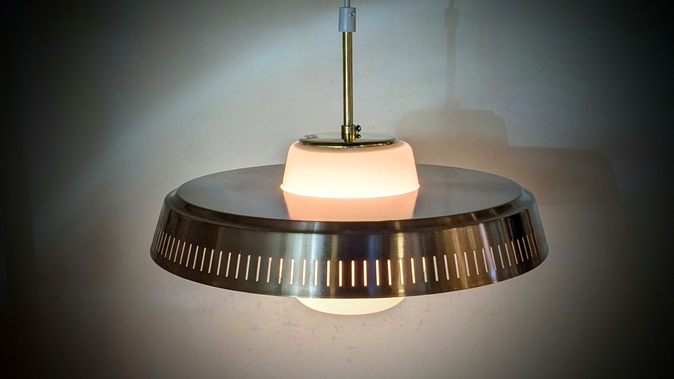 Lyfa Redesign by Møller. Ø38 cm. Nyt el m.m