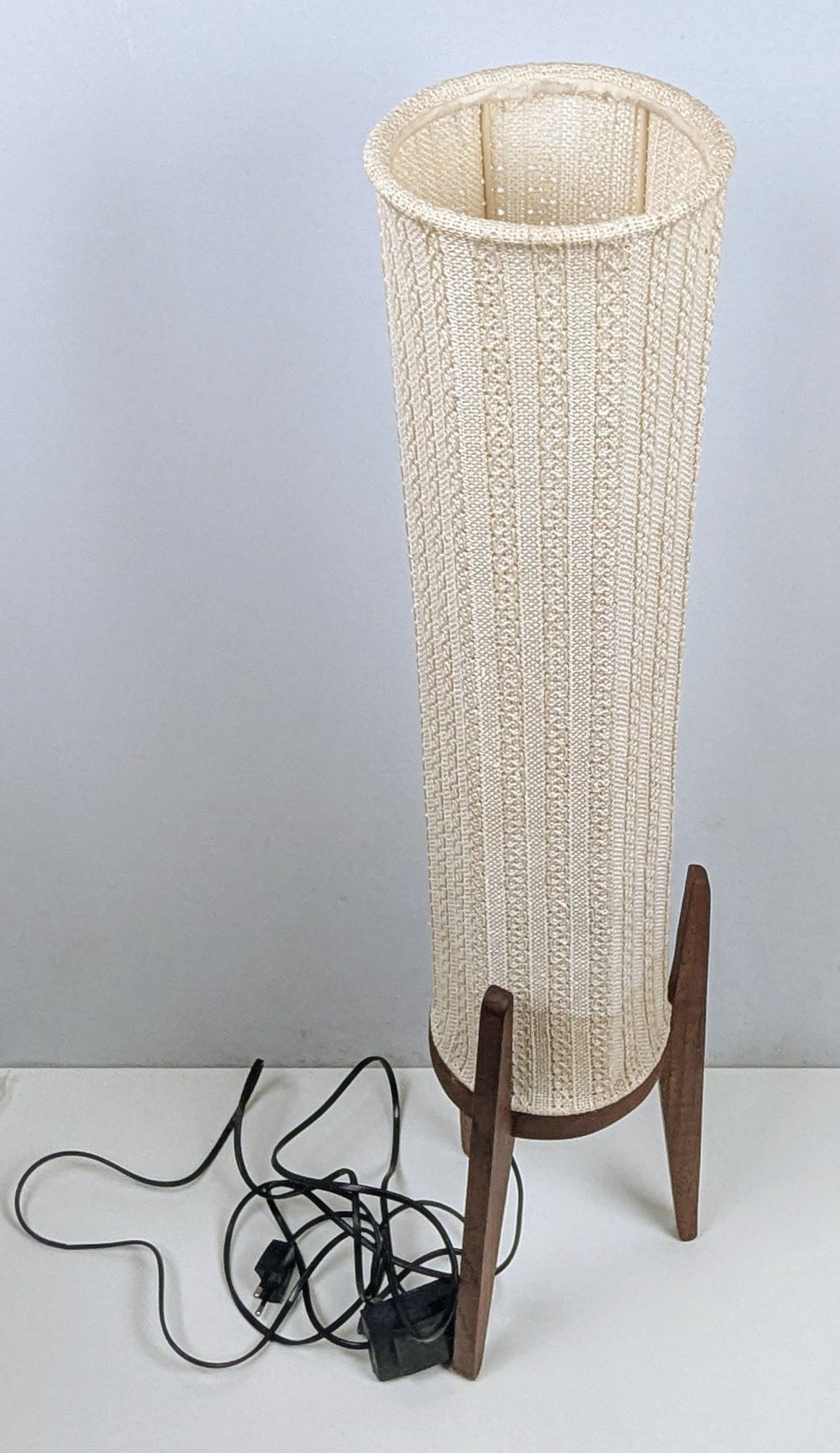 Vintage raket gulvlampe fra 1960. 90 cm. Restaureret. Nyt el. Teak m.m - Billede 2