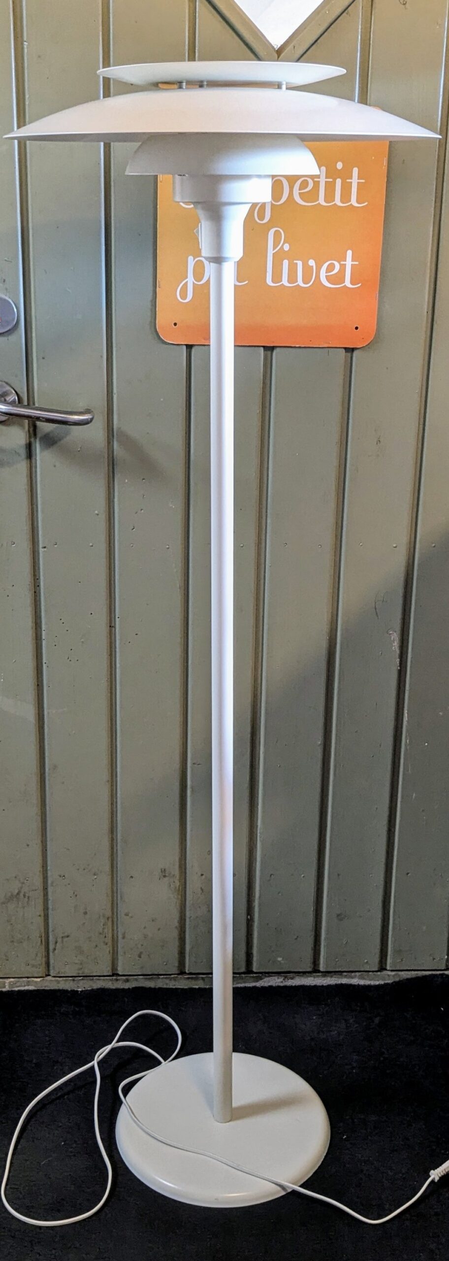 Skøn dansk design gulvlampe fra 1980. 130 cm høj. Pickup only - Billede 2