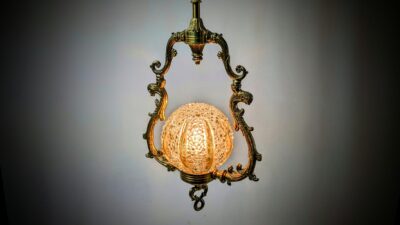 Skøn unika La Bulle Royale loftlampe i messing og boble glas. Møllers redesign. 70 cm nedhæng.