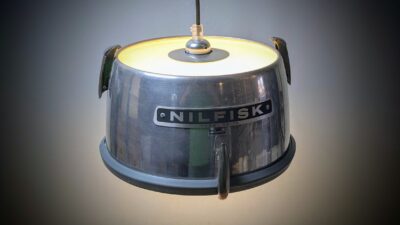 Skøn Nilfisk redesign lampe. 1960. Akryl top og bund. Nyt el. Ø30. Danish design unika.