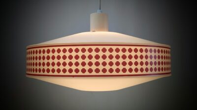 Skøn akryl plast lampe fra 1960. Nyt el. Flot stand. Ø36.