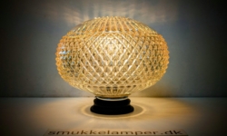 Hånd samlet unika Tv – Reol lampe. Globe. Ø22. Nyt el m.m. Made in Denmark.