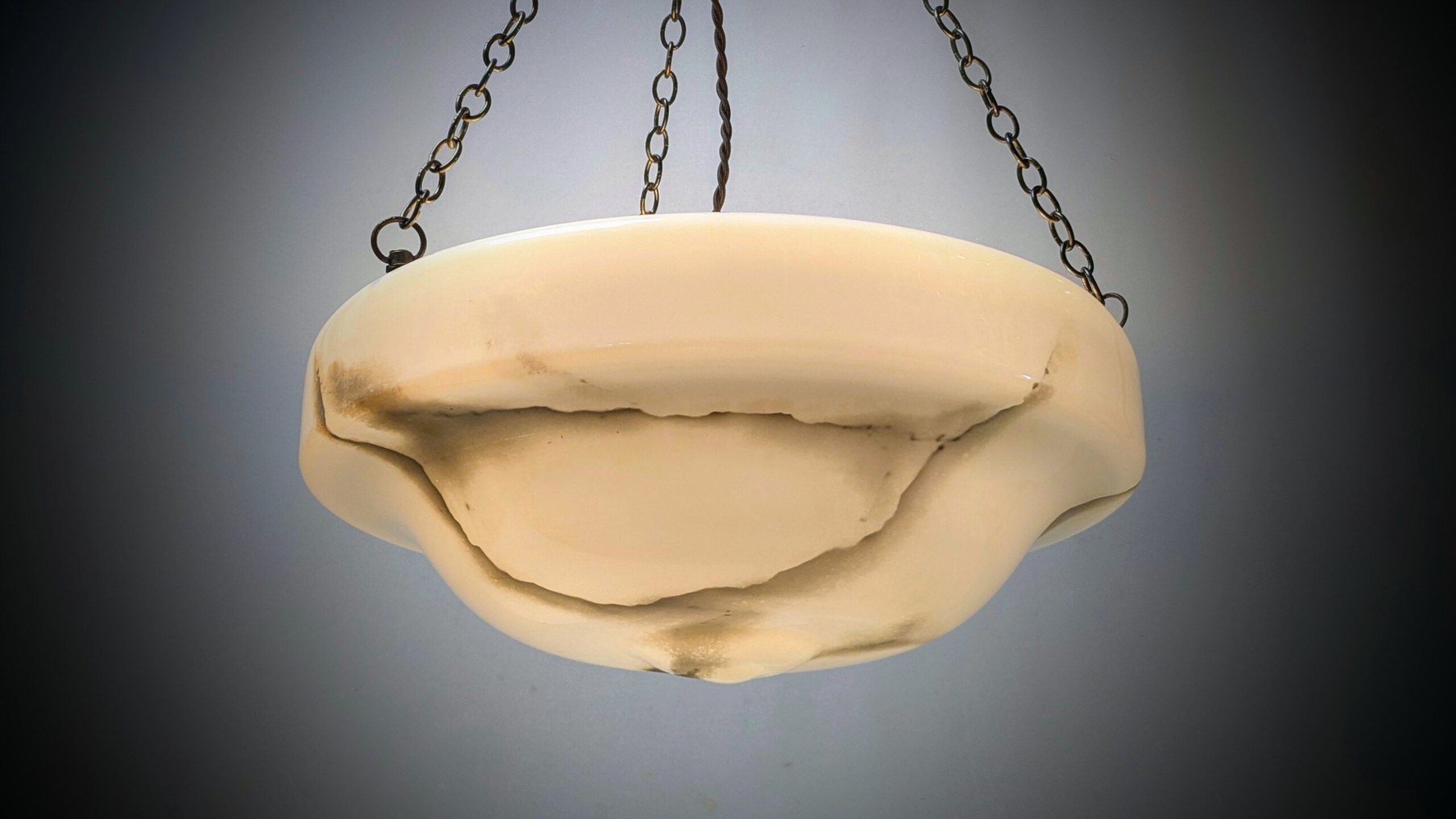 Skøn Antik marmoreret ampel. 1940. Fuld restaureret. Alt udover glas er skiftet. Ø40. Pickup only.