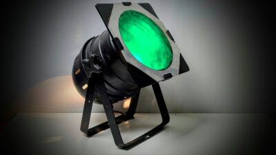 Stor free style gulv lampe. Møllers redesign. Nyt el. 42 cmh. Interiør belysning