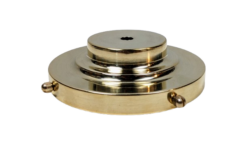 Elegant old style glasholder i messing. Til lampeglas med gribekant mellem 110 – 115 mm. Max 1,7 kilo glas.
