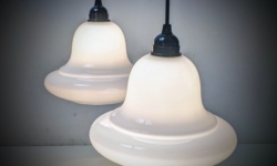 Eksklusiv klokkependel anno 1940 – håndlavet opalglas & bakelit, håndsamlet i Danmark. Lagervare.