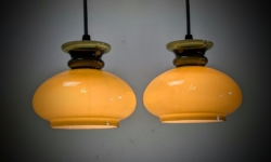 Sæt med 2 bløde smukke vintage lamper i olivengrøn glas. Nyt el. Hånd samlet unika.