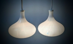 Sæt med 2 skønne små danske design køkkenlamper. Nyt el. Ø15. El-Light 1980.