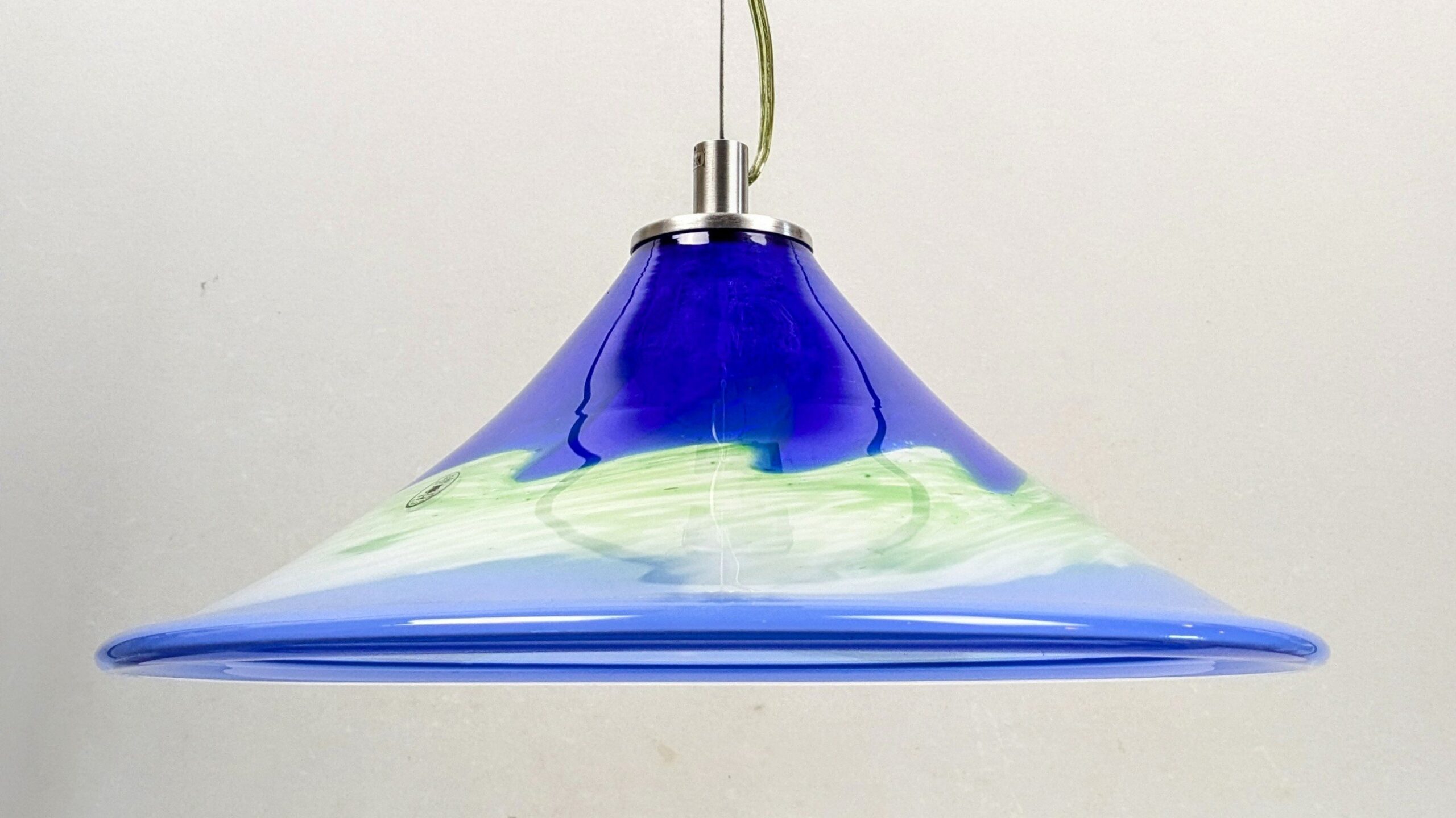 Dansk håndlavet spisebord lampe i glas. 1990. Delvist ny el. Søndervig glaspusteri. Ø39. Pickup only