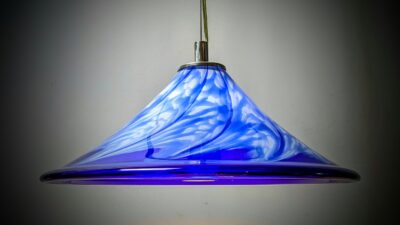 Dansk håndlavet spisebord lampe i glas. 1999. Delvist ny el. Søndervig glaspusteri. Ø39. Pickup only