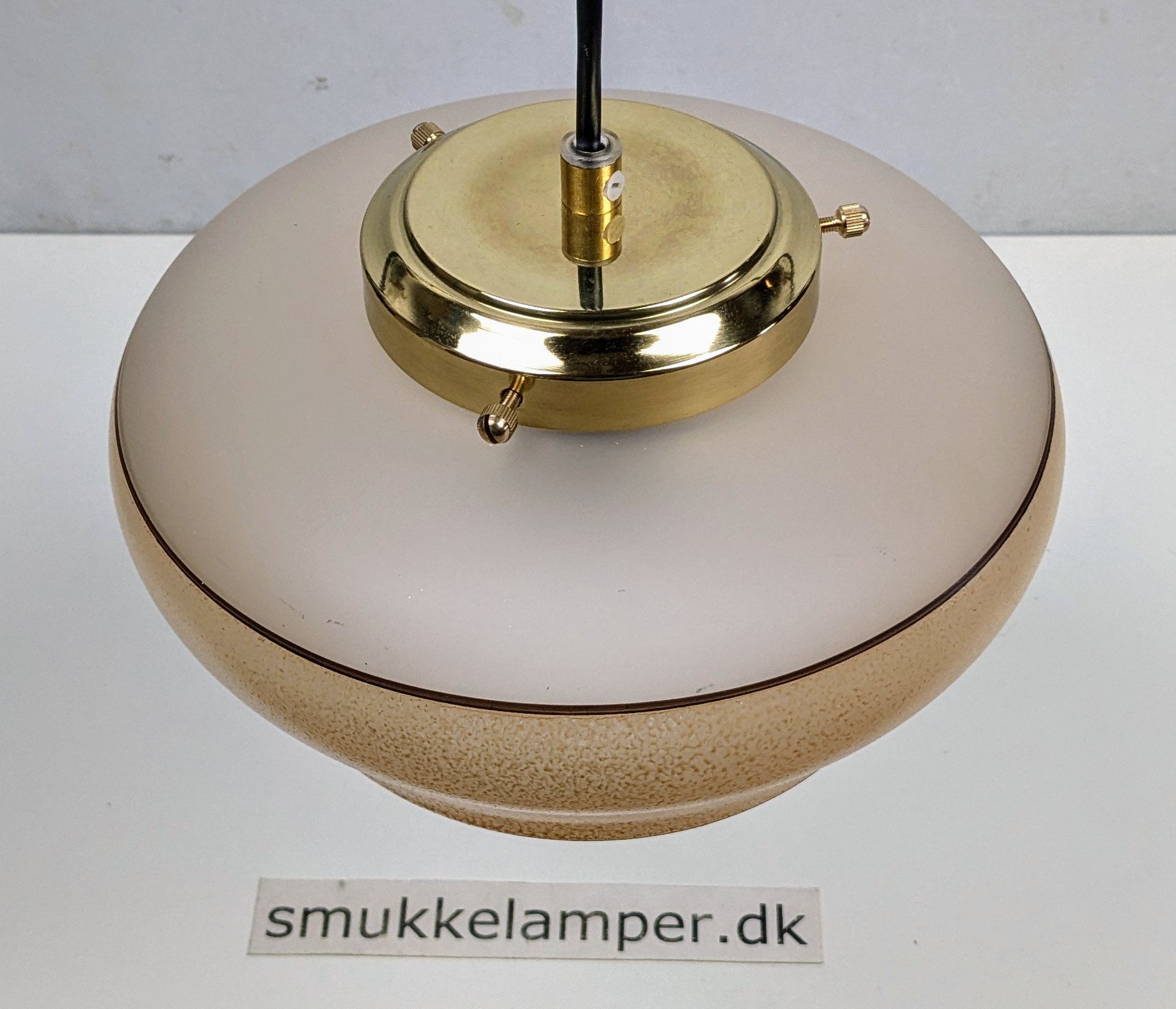 Skøn entre kuglependel. Ø24. 1940. Nyt el og nyt messing ophæng.
