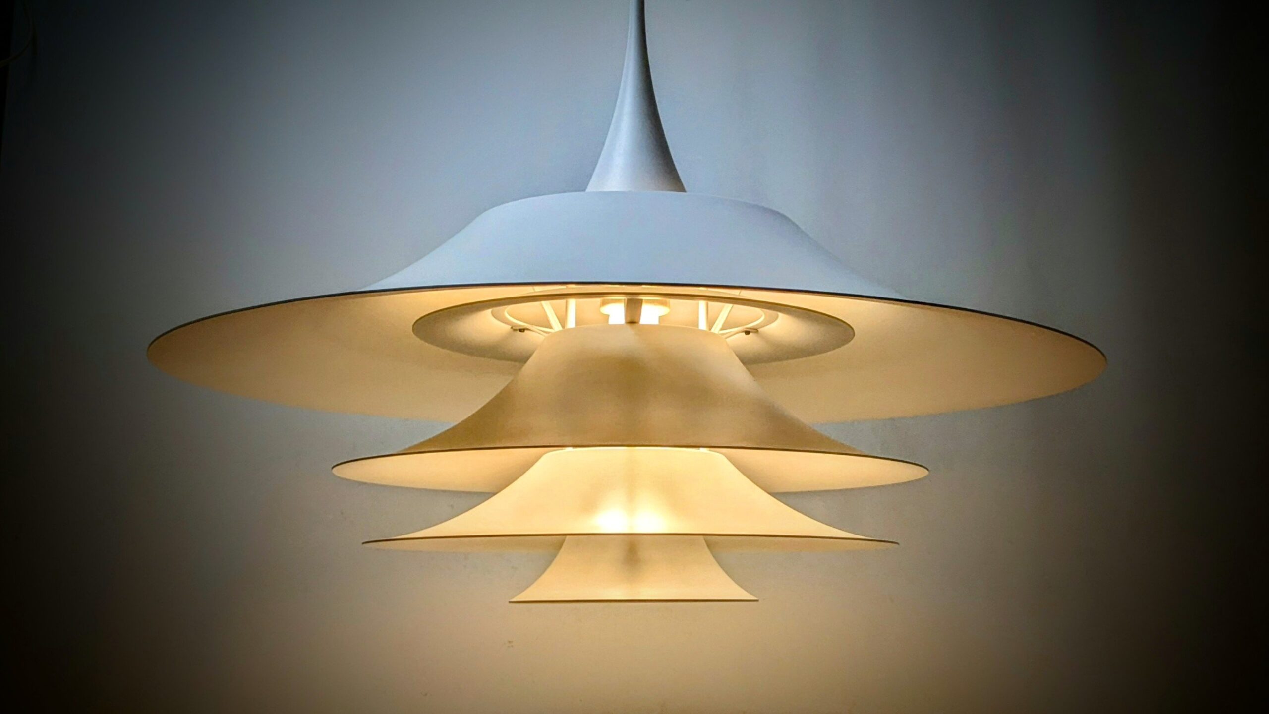 Imponerende Fog og Mørup spise bord lampe fra 1970. Ø60. Radius special. Excellent condition. Pickup only